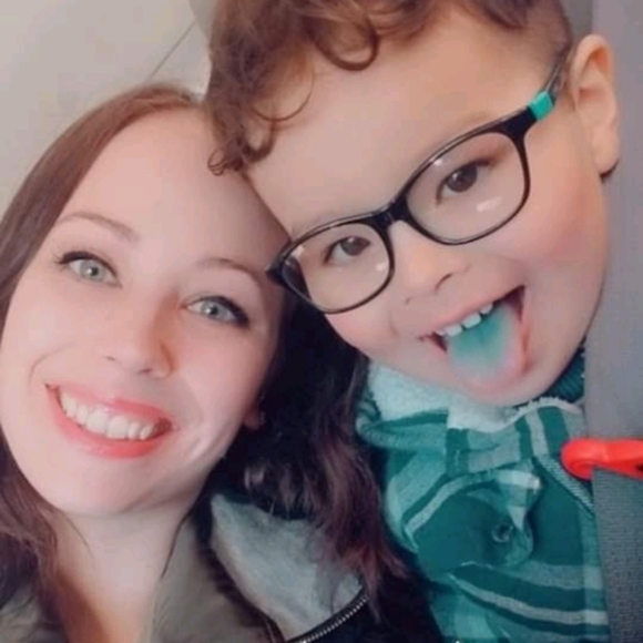 Meet your Posher, Kirsten - Picture 2 of 2